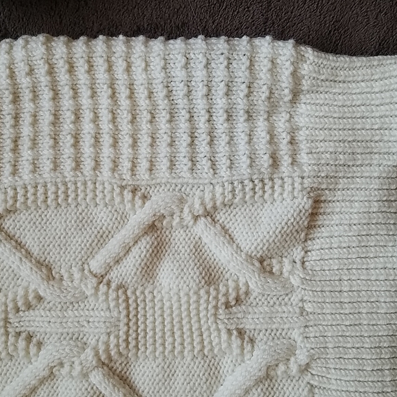 CLUB MONACO Cropped Turtleneck - Picture 4 of 4